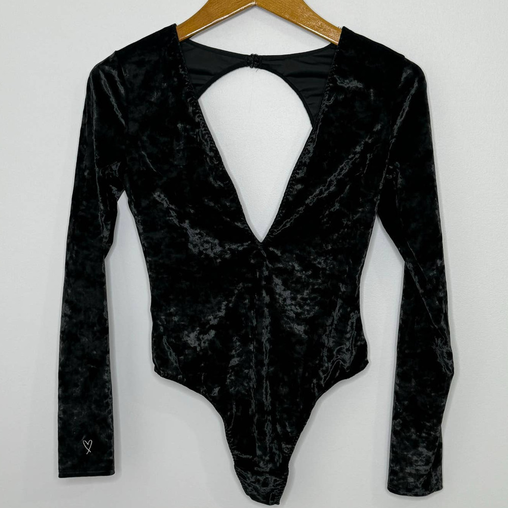 Victoria's‎ Secret black velvet body suit